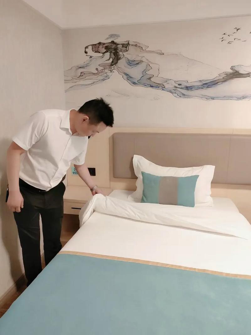 深耕品质铸标杆 五月阳光耀雁城——公司管理层赴衡阳四店开展管理巡检
